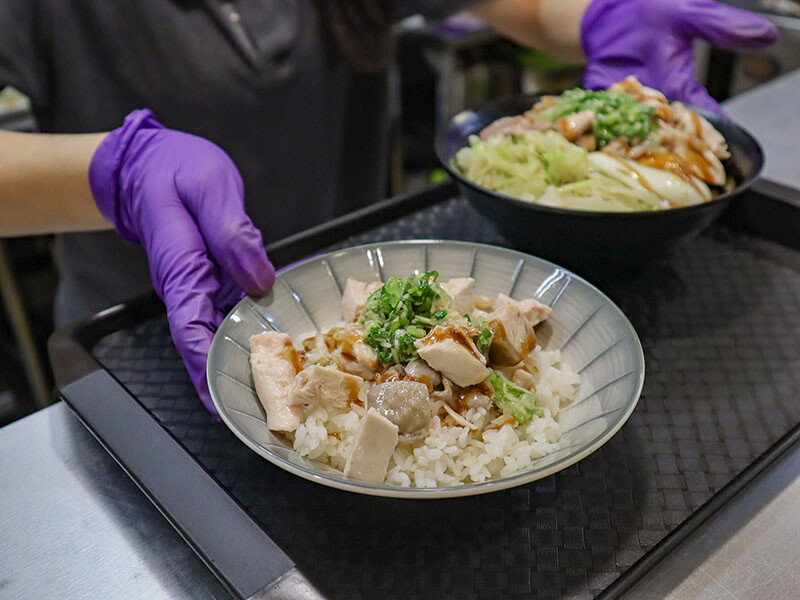 雞肉飯$60元起吃好味雞肉，蔥鹽雞肉切盤大份量CP高超划算~媽媽群組瘋傳今晚回家吃雞