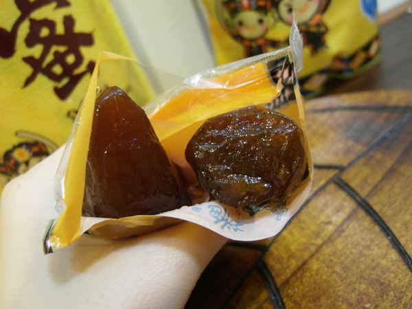 蕃薯伯楊記家傳地瓜酥：【團購／台東超夯伴手禮】傳承五十年載！蕃薯伯(楊記家傳地瓜酥) 地瓜酥&芋頭酥&地瓜蜜