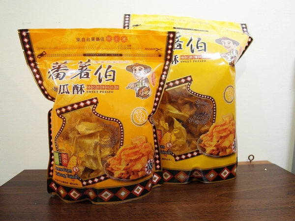 蕃薯伯楊記家傳地瓜酥：【團購／台東超夯伴手禮】傳承五十年載！蕃薯伯(楊記家傳地瓜酥) 地瓜酥&芋頭酥&地瓜蜜