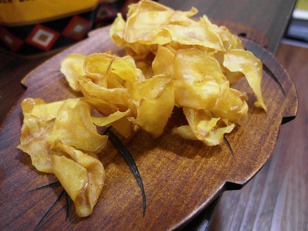 蕃薯伯楊記家傳地瓜酥：【團購／台東超夯伴手禮】傳承五十年載！蕃薯伯(楊記家傳地瓜酥) 地瓜酥&芋頭酥&地瓜蜜