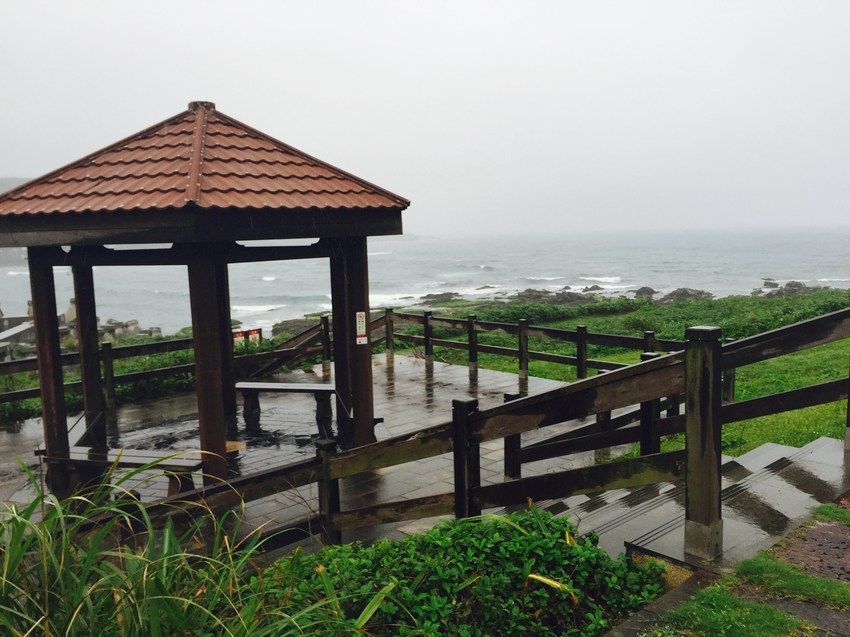 卯澳漁村涼亭 東北角,貢寮,北海,一日遊,卯澳,石頭厝,福隆,老梅,單車,漁村,宜蘭,古蹟,我不是他媽媽,民宿,衝浪,surf,사진 찍기,拍照,IG,打