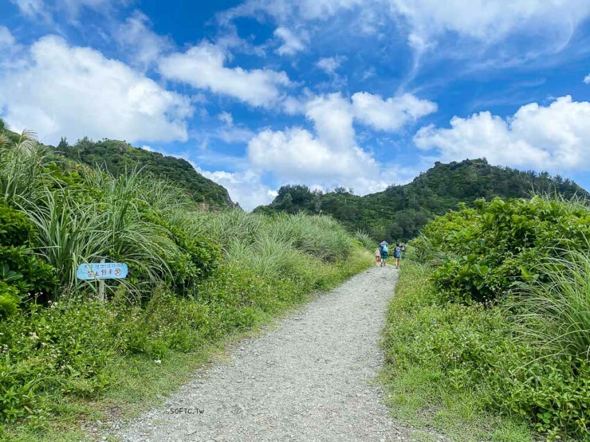 蘭嶼東清部落IG打卡景點推薦》東清秘境+情人洞●天然海蝕洞戲水秘境+石拱門 蘭嶼熱門打卡景點推薦
