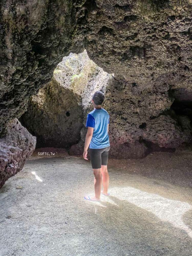 蘭嶼東清部落IG打卡景點推薦》東清秘境+情人洞●天然海蝕洞戲水秘境+石拱門 蘭嶼熱門打卡景點推薦