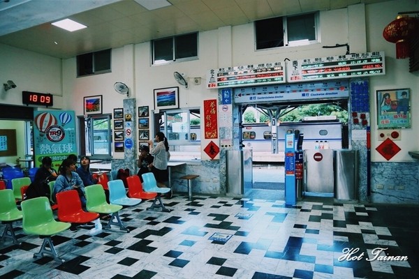 鹿野車站(Lu-Ye Station)：【台東景點】鹿野車站小旅行，帶妳看見不一樣的城鄉車站
