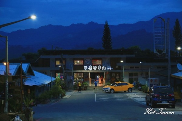鹿野車站(Lu-Ye Station)：【台東景點】鹿野車站小旅行，帶妳看見不一樣的城鄉車站