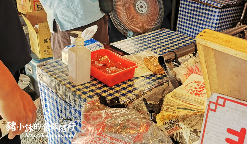 高雄。岡山》龍記餡餅。肉鮮又多汁的在地非隱藏版美食