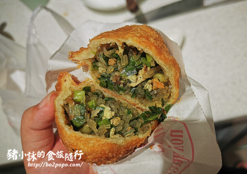 高雄。岡山》龍記餡餅。肉鮮又多汁的在地非隱藏版美食