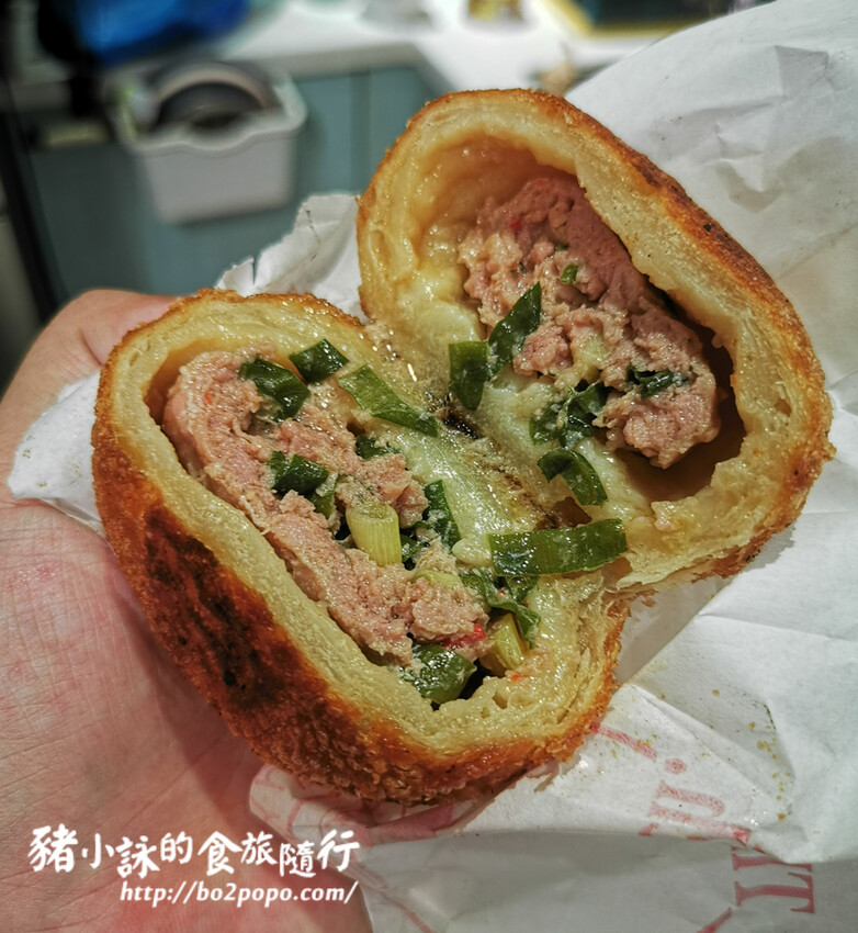 高雄。岡山》龍記餡餅。肉鮮又多汁的在地非隱藏版美食