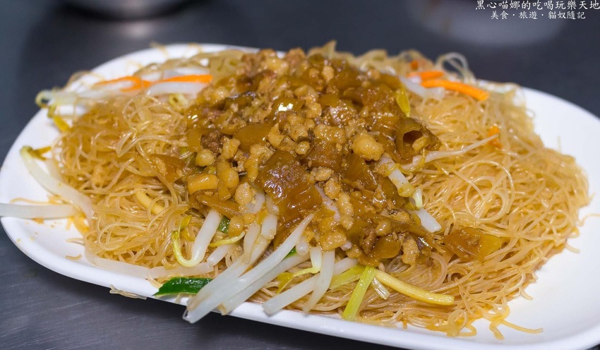 高雄左營︱舊城傳統美食　左營舊城城隍廟旁什麼都有的道地廟口小吃！！