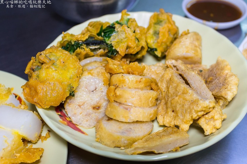 高雄左營︱舊城傳統美食　左營舊城城隍廟旁什麼都有的道地廟口小吃！！