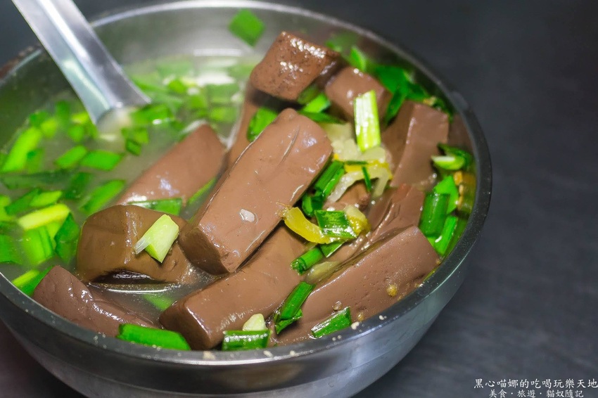 高雄左營︱舊城傳統美食　左營舊城城隍廟旁什麼都有的道地廟口小吃！！