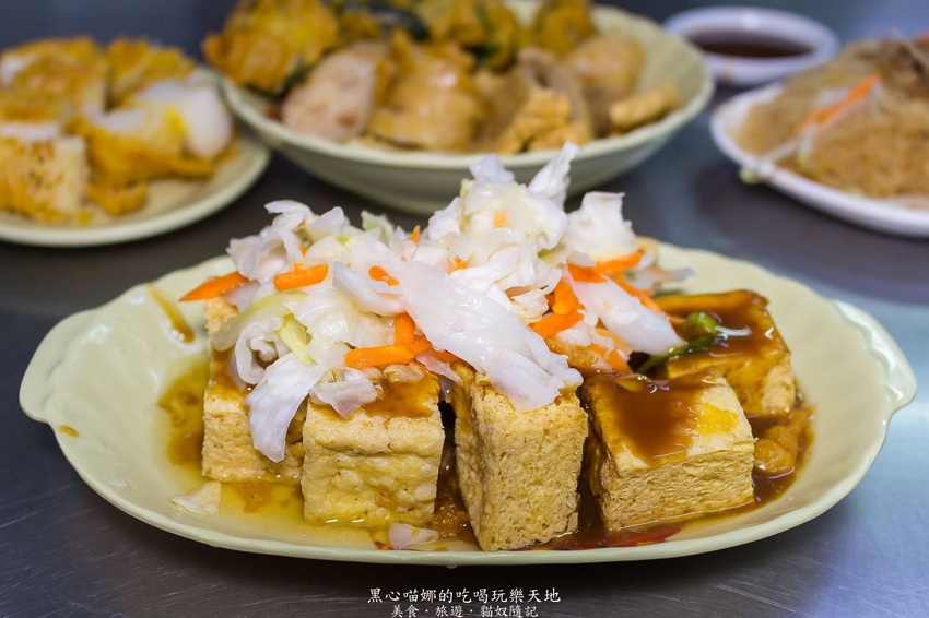 高雄左營︱舊城傳統美食　左營舊城城隍廟旁什麼都有的道地廟口小吃！！