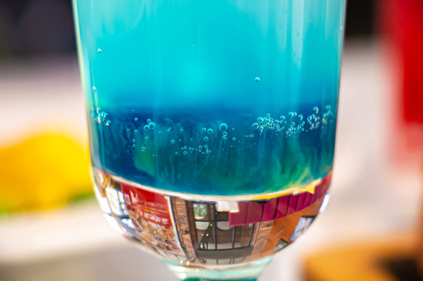 TASTy西堤牛排富國店，將布魯克林大橋搬進店裡啦!近捷運~聚會洽商的好選擇。 - 微笑Joe幸運