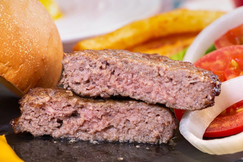 TASTy西堤牛排富國店，將布魯克林大橋搬進店裡啦!近捷運~聚會洽商的好選擇。 - 微笑Joe幸運