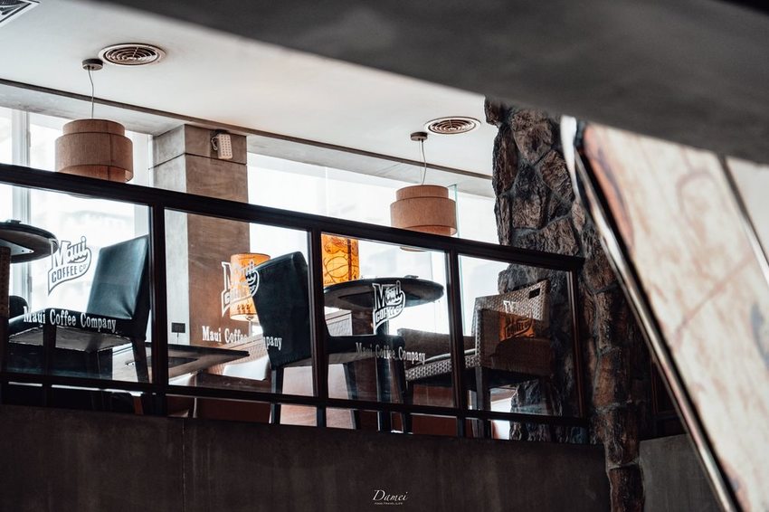 source: imgur.com 高雄左營|美國夏威夷毛伊咖啡館-老咖啡館獨特風味,冰滴咖啡深得我心