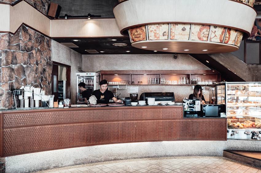 source: imgur.com 高雄左營|美國夏威夷毛伊咖啡館-老咖啡館獨特風味,冰滴咖啡深得我心