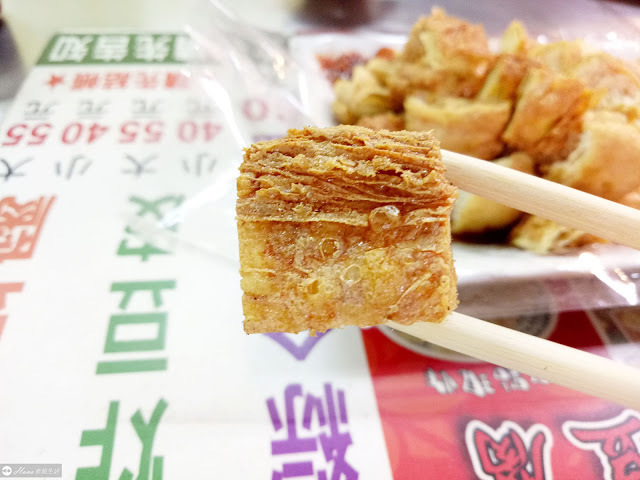 【高雄左營】石記臭豆腐 | 瑞豐夜市必吃! 極酥脆炸豆皮根本就是台式千層派 清爽不死鹹泡菜