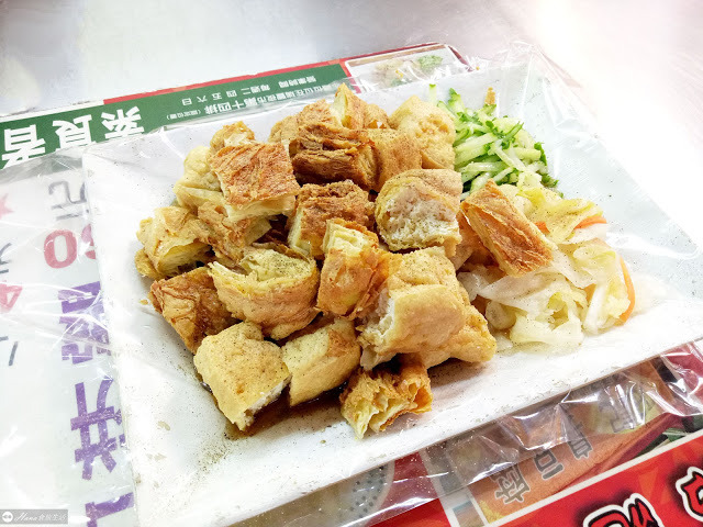 【高雄左營】石記臭豆腐 | 瑞豐夜市必吃! 極酥脆炸豆皮根本就是台式千層派 清爽不死鹹泡菜