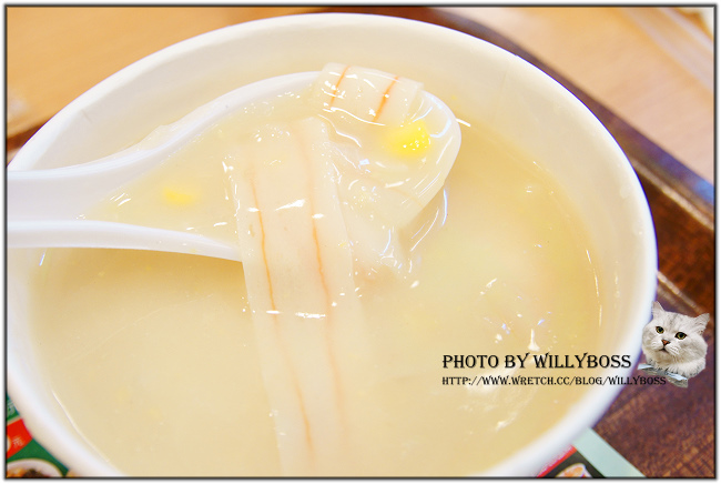 中西合璧速食南霸天-丹丹漢堡西子灣店(高雄鼓山區)