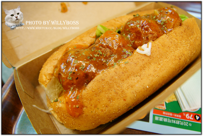 中西合璧速食南霸天-丹丹漢堡西子灣店(高雄鼓山區)