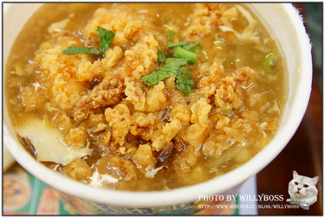 中西合璧速食南霸天-丹丹漢堡西子灣店(高雄鼓山區)