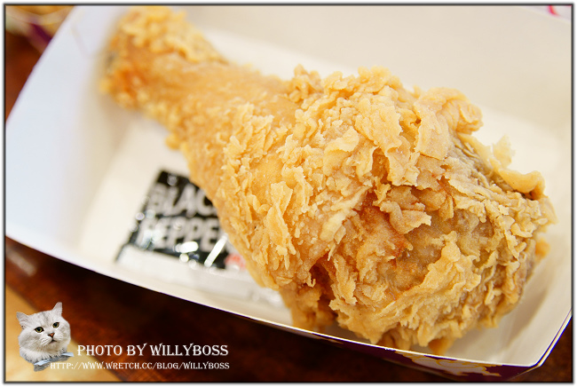 中西合璧速食南霸天-丹丹漢堡西子灣店(高雄鼓山區)