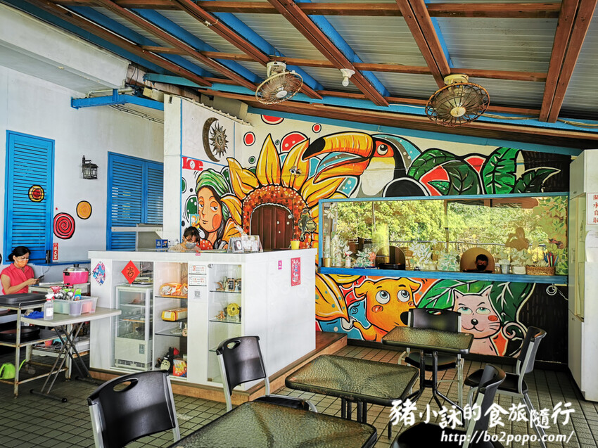 高雄。鼓山》西子灣大碗公。海岸咖啡(西子灣看海景)