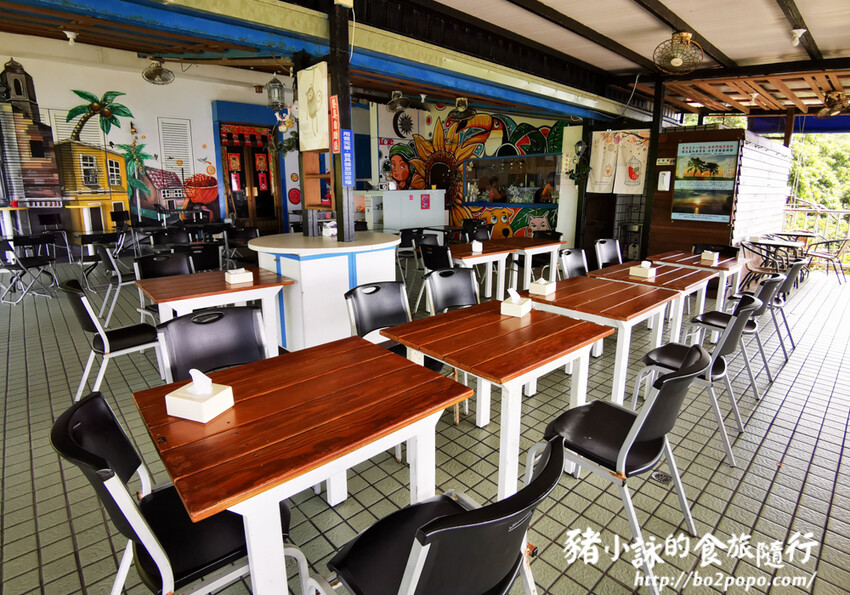 高雄。鼓山》西子灣大碗公。海岸咖啡(西子灣看海景)