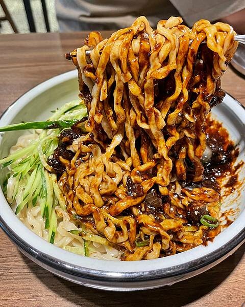 朝月冷麵王韓式料理|鼓山區美食|夏天不可不吃的韓式冷麵|豬骨湯也必來上一碗