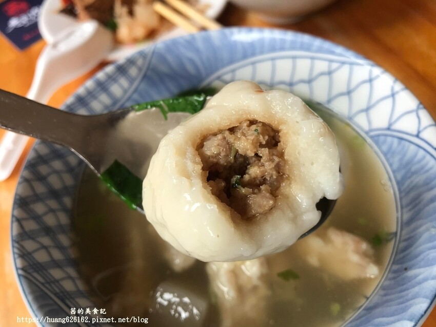 【台北大同區】傳承一甲子老店『老阿伯胖魷焿』迪化街美食必點➡綜合羹及油蔥飯~