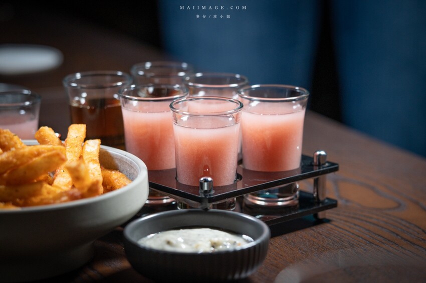 台北餐酒｜休憩拉麵酒吧～2023最新特色酒吧，營業到凌晨三點夜貓族宵夜福音、捷運國父紀念館站美食、東區宵