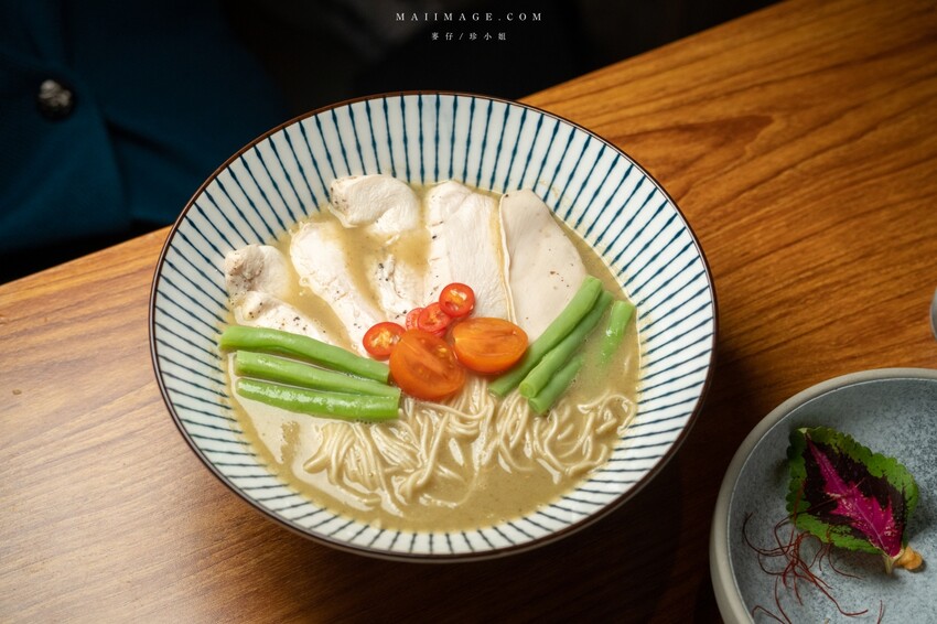 台北餐酒｜休憩拉麵酒吧～2023最新特色酒吧，營業到凌晨三點夜貓族宵夜福音、捷運國父紀念館站美食、東區宵