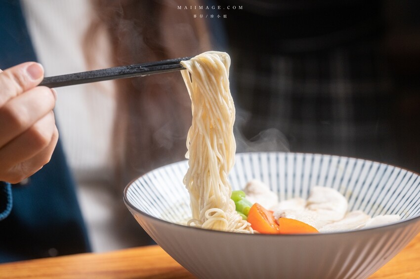 台北餐酒｜休憩拉麵酒吧～2023最新特色酒吧，營業到凌晨三點夜貓族宵夜福音、捷運國父紀念館站美食、東區宵