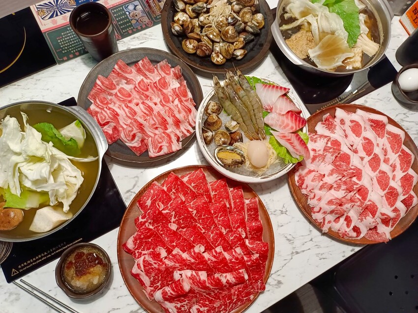 三重排隊美食之一，每日現烤出爐外酥內軟口感Q，法國麵包$25元起