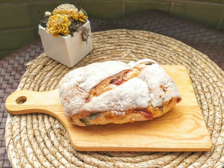 【美食】「和正農作~麵包之魂 竹圍店」春鹽可頌，竹圍麵包店推薦、淡水麵包推薦、新北麵包推薦