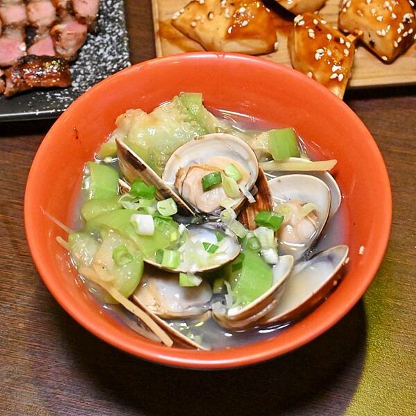 1994串燒居酒屋|楠梓區美食|年節不休息|1月底前啤酒暢飲$299|喝酒配串燒大快朵頤|限量鹽焗魚需提前預訂