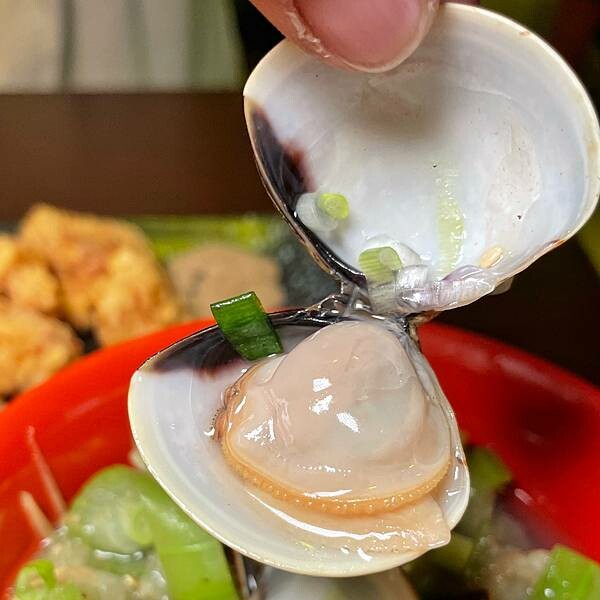 1994串燒居酒屋|楠梓區美食|年節不休息|1月底前啤酒暢飲$299|喝酒配串燒大快朵頤|限量鹽焗魚需提前預訂