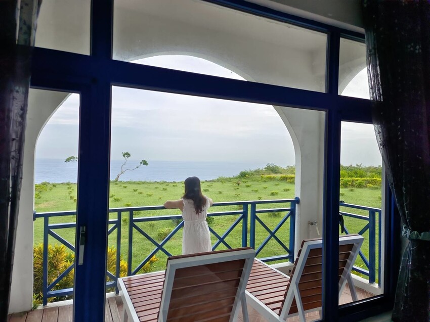 364876.jpg - 【屏東.小琉球】寵物友善住宿。地中海海景民宿。早餐吃到飽+草皮超美+無敵海景+網美泳池