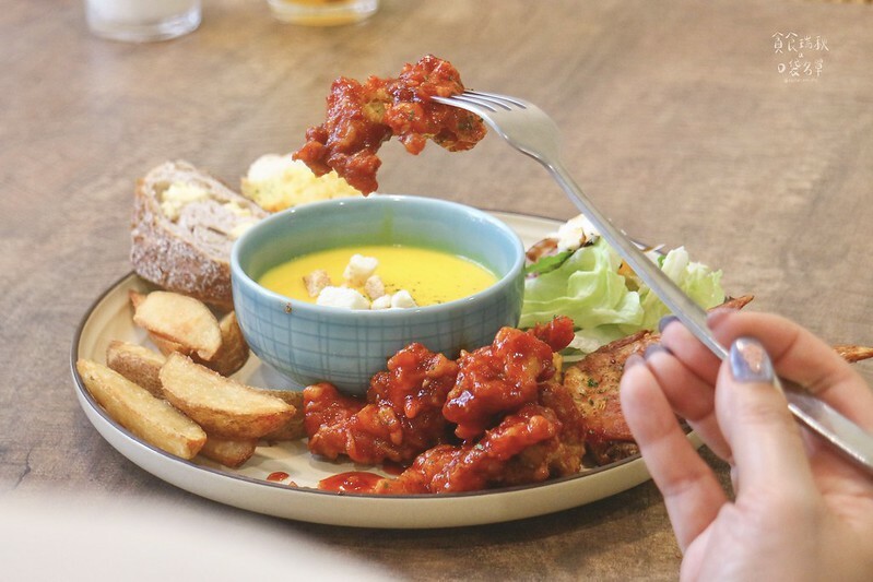 台中北區｜近中國醫創意義式料理，巫毒海鮮墨魚義大利麵美味到令