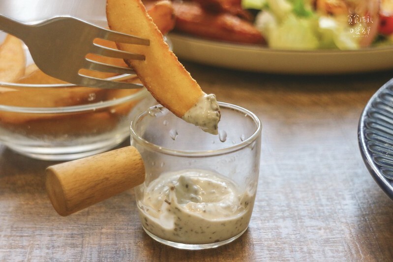 台中北區｜近中國醫創意義式料理，巫毒海鮮墨魚義大利麵美味到令