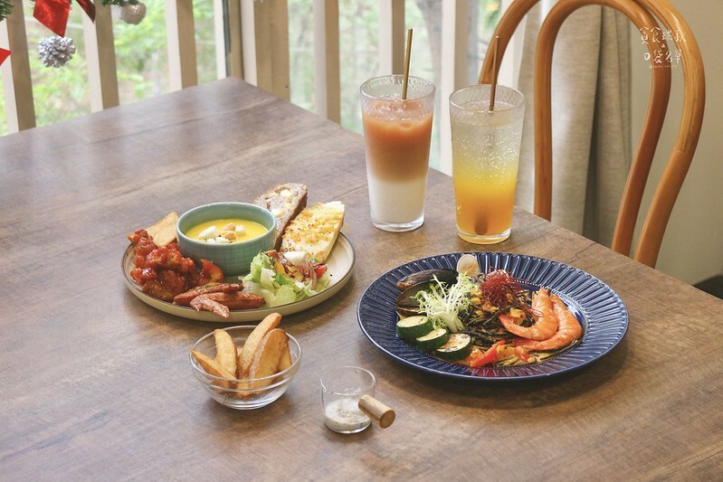 台中北區｜近中國醫創意義式料理，巫毒海鮮墨魚義大利麵美味到令