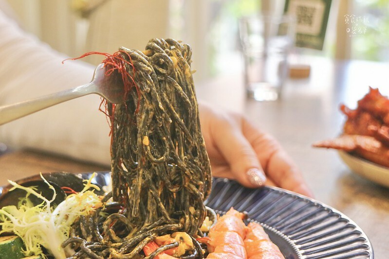 台中北區｜近中國醫創意義式料理，巫毒海鮮墨魚義大利麵美味到令