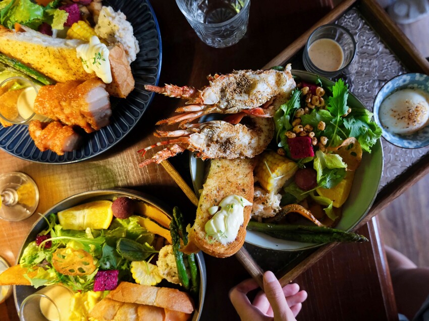 [台中西屯] Mook木可餐行｜隱身在巷弄內60年老宅｜無招牌手作早午餐店｜必點法式正統舒芙蕾｜寵物有善餐廳｜內附菜單 - 萍姐愛分享