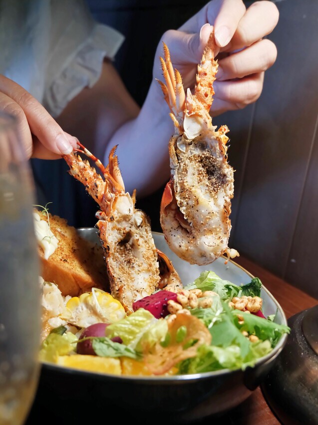 [台中西屯] Mook木可餐行｜隱身在巷弄內60年老宅｜無招牌手作早午餐店｜必點法式正統舒芙蕾｜寵物有善餐廳｜內附菜單 - 萍姐愛分享