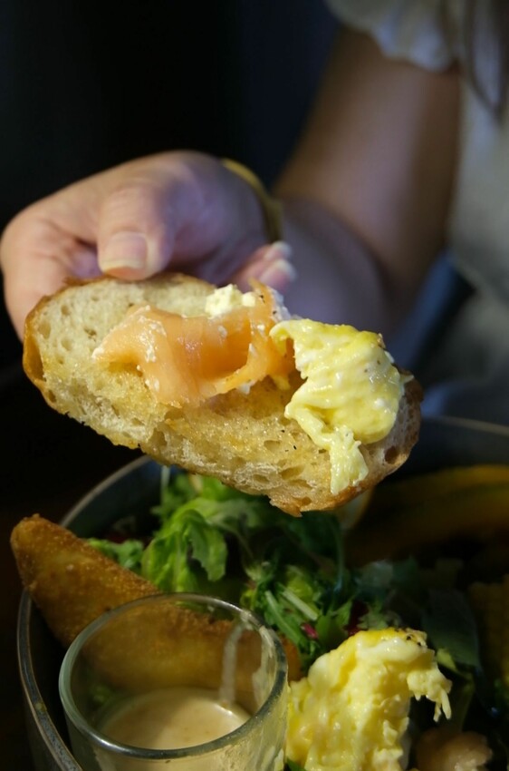 [台中西屯] Mook木可餐行｜隱身在巷弄內60年老宅｜無招牌手作早午餐店｜必點法式正統舒芙蕾｜寵物有善餐廳｜內附菜單 - 萍姐愛分享