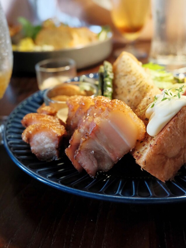 [台中西屯] Mook木可餐行｜隱身在巷弄內60年老宅｜無招牌手作早午餐店｜必點法式正統舒芙蕾｜寵物有善餐廳｜內附菜單 - 萍姐愛分享