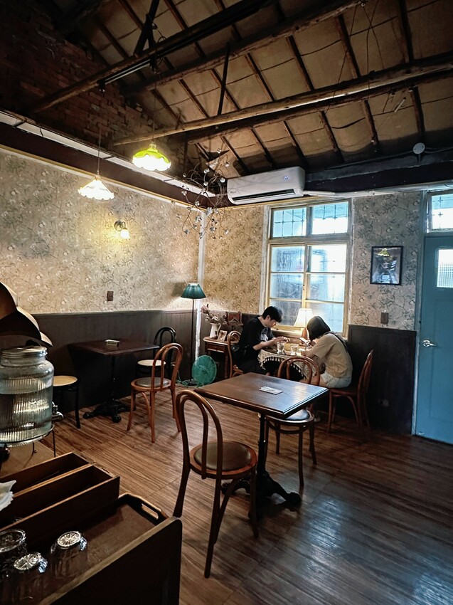 [台中西屯] Mook木可餐行｜隱身在巷弄內60年老宅｜無招牌手作早午餐店｜必點法式正統舒芙蕾｜寵物有善餐廳｜內附菜單 - 萍姐愛分享