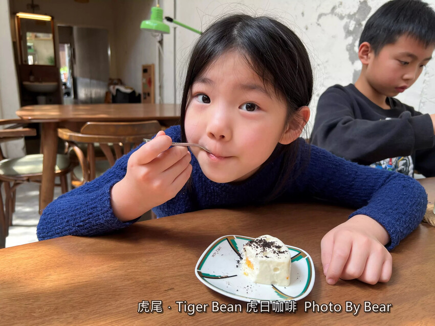 【虎尾】「虎日咖啡Tiger Bean.60年代復古懷舊風老宅咖啡(創意特調咖啡/肉桂捲/小老鼠乳酪/手作甜點)」