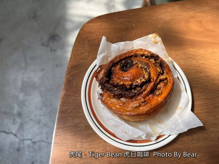 【虎尾】「虎日咖啡Tiger Bean.60年代復古懷舊風老宅咖啡(創意特調咖啡/肉桂捲/小老鼠乳酪/手作甜點)」