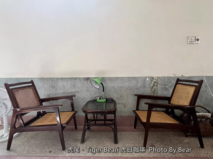 【虎尾】「虎日咖啡Tiger Bean.60年代復古懷舊風老宅咖啡(創意特調咖啡/肉桂捲/小老鼠乳酪/手作甜點)」